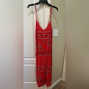 Old Navy red maxi dress XL. V-neck w cross spaghetti straps (adjustable)